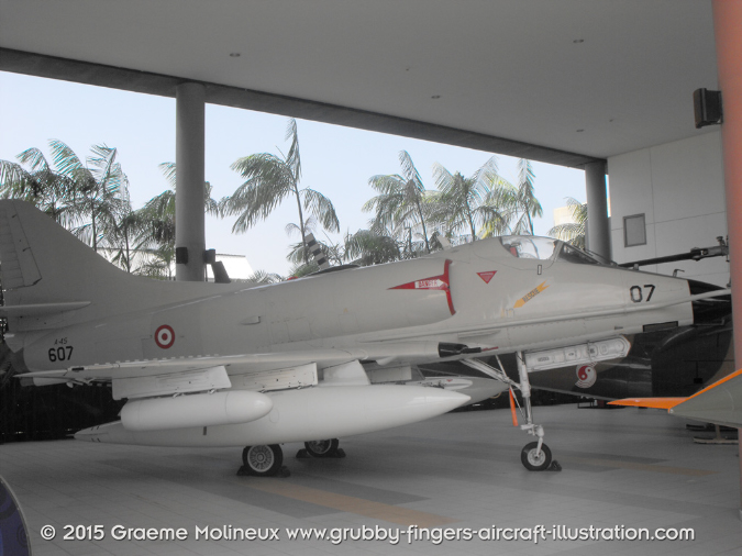 Singapore_Air_Force_Museum_Gallery_2011_05_GrubbyFingers