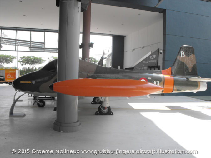 Singapore_Air_Force_Museum_Gallery_2011_09_GrubbyFingers