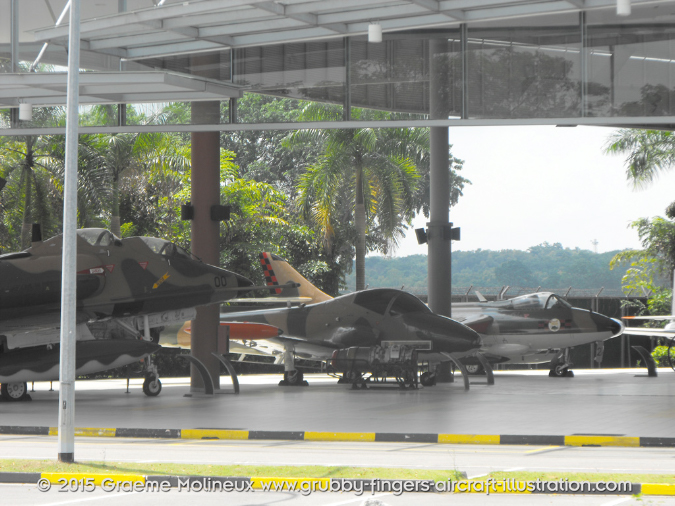 Singapore_Air_Force_Museum_Gallery_2011_23_GrubbyFingers