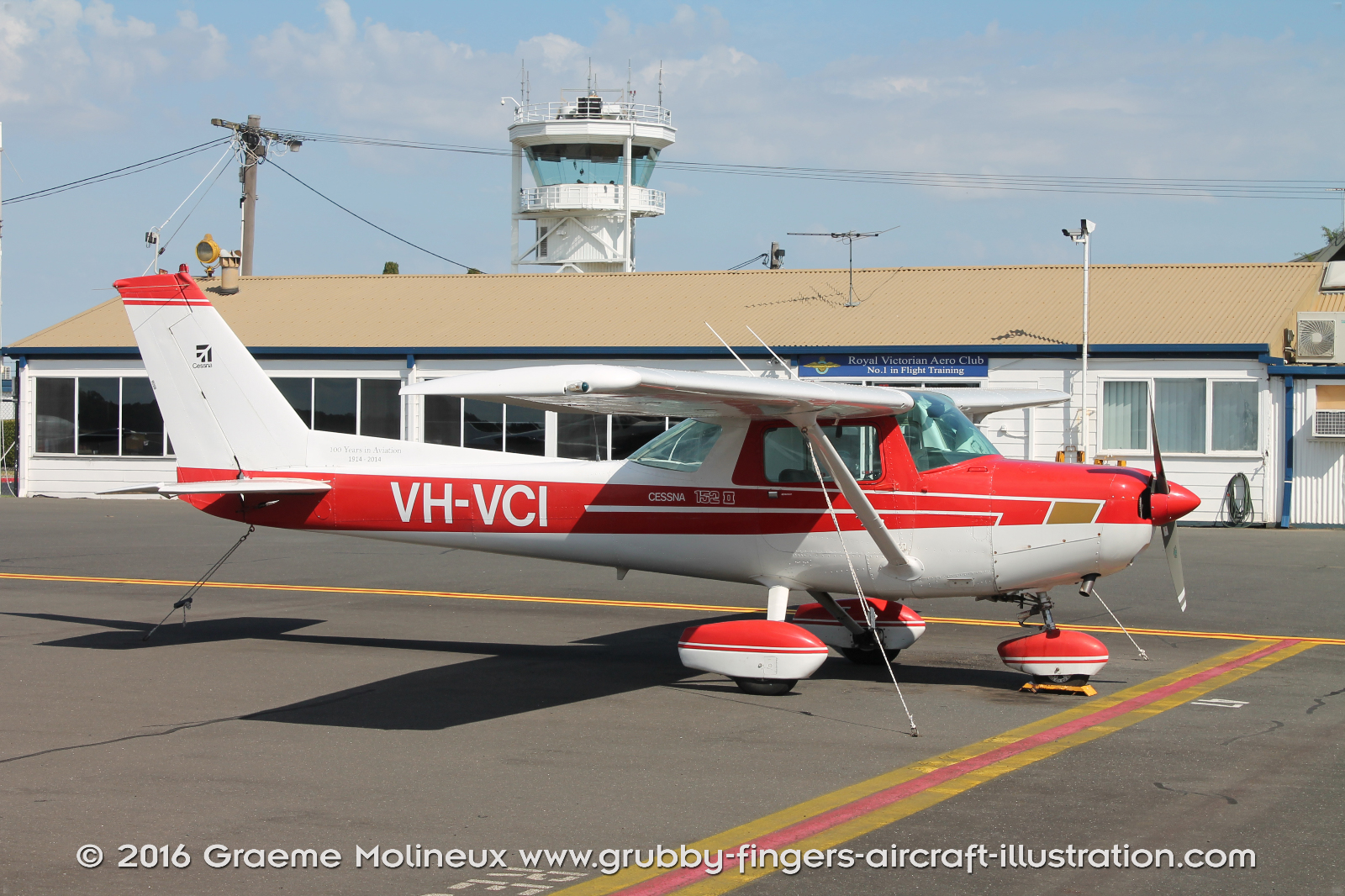 Cessna_152_Walkaround_VH-VCI_RVAC_Moorabbin_2016_005_GraemeMolineux