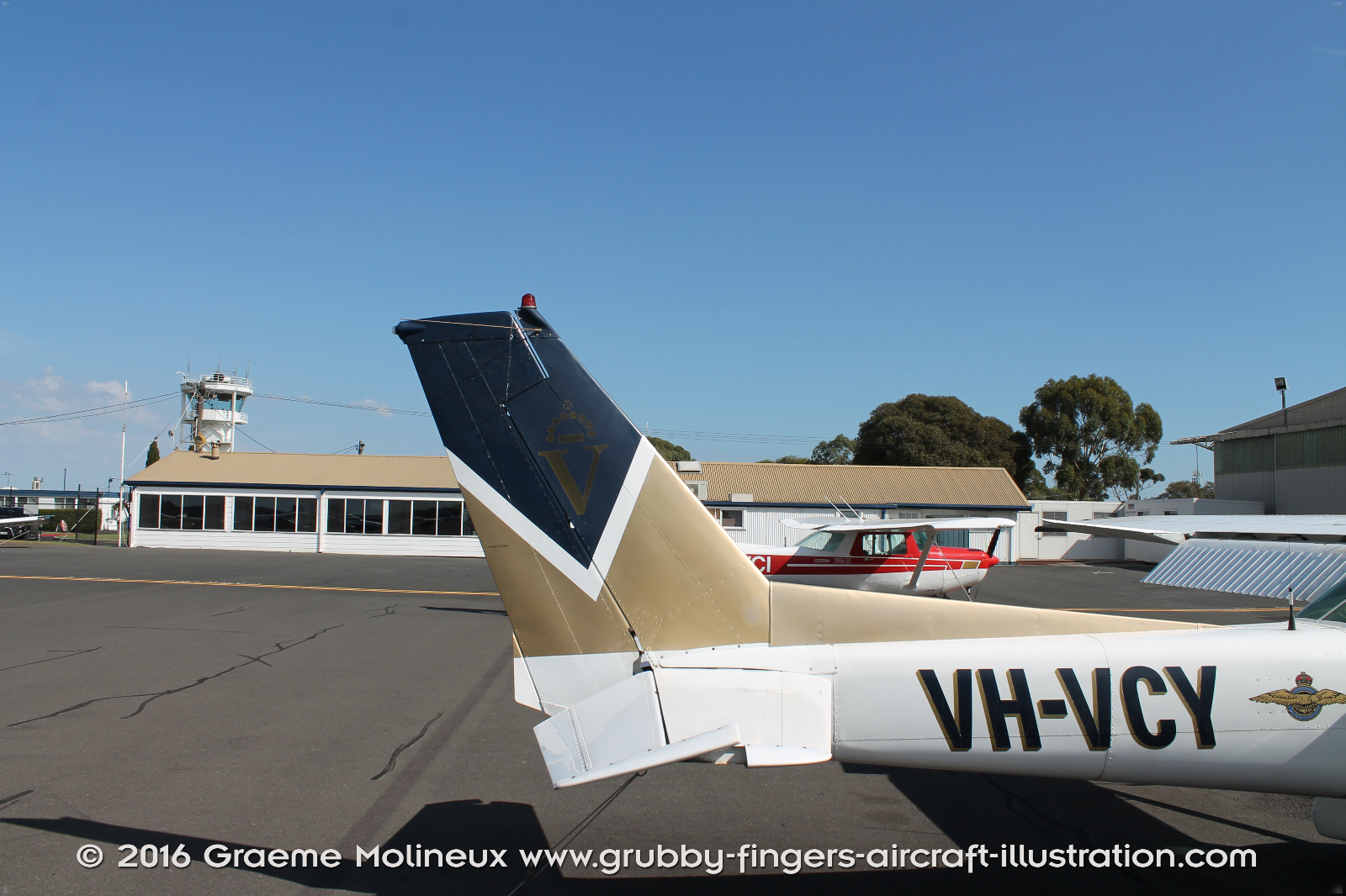 Cessna_152_Walkaround_VH-VCY_RVAC_2016_11_GraemeMolineux
