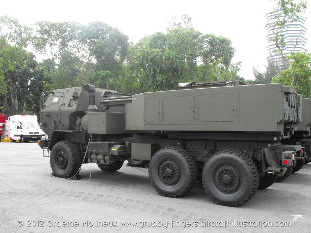 HIMARS_6x6_Rocket_Artillery_System_Singapore_walkaround_005