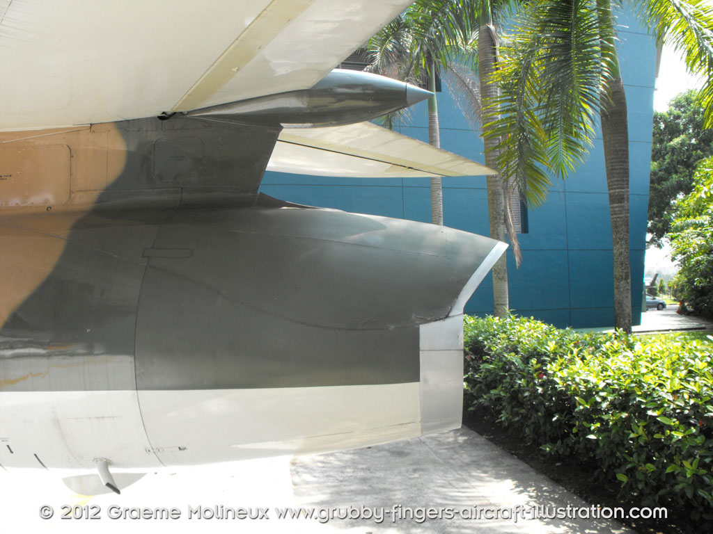 Hawker_Hunter_Singapore_Air_Force_Museum_walkaround_129