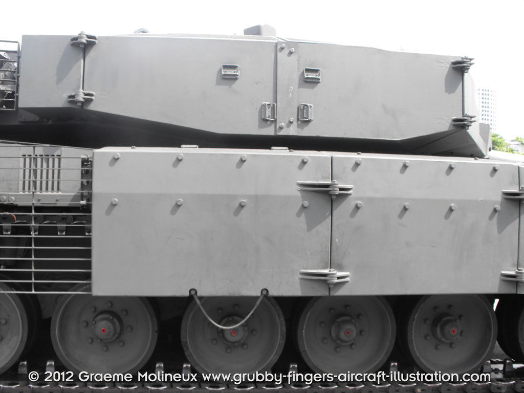 Leopard_2_MBT_Singapore_walkaround_021