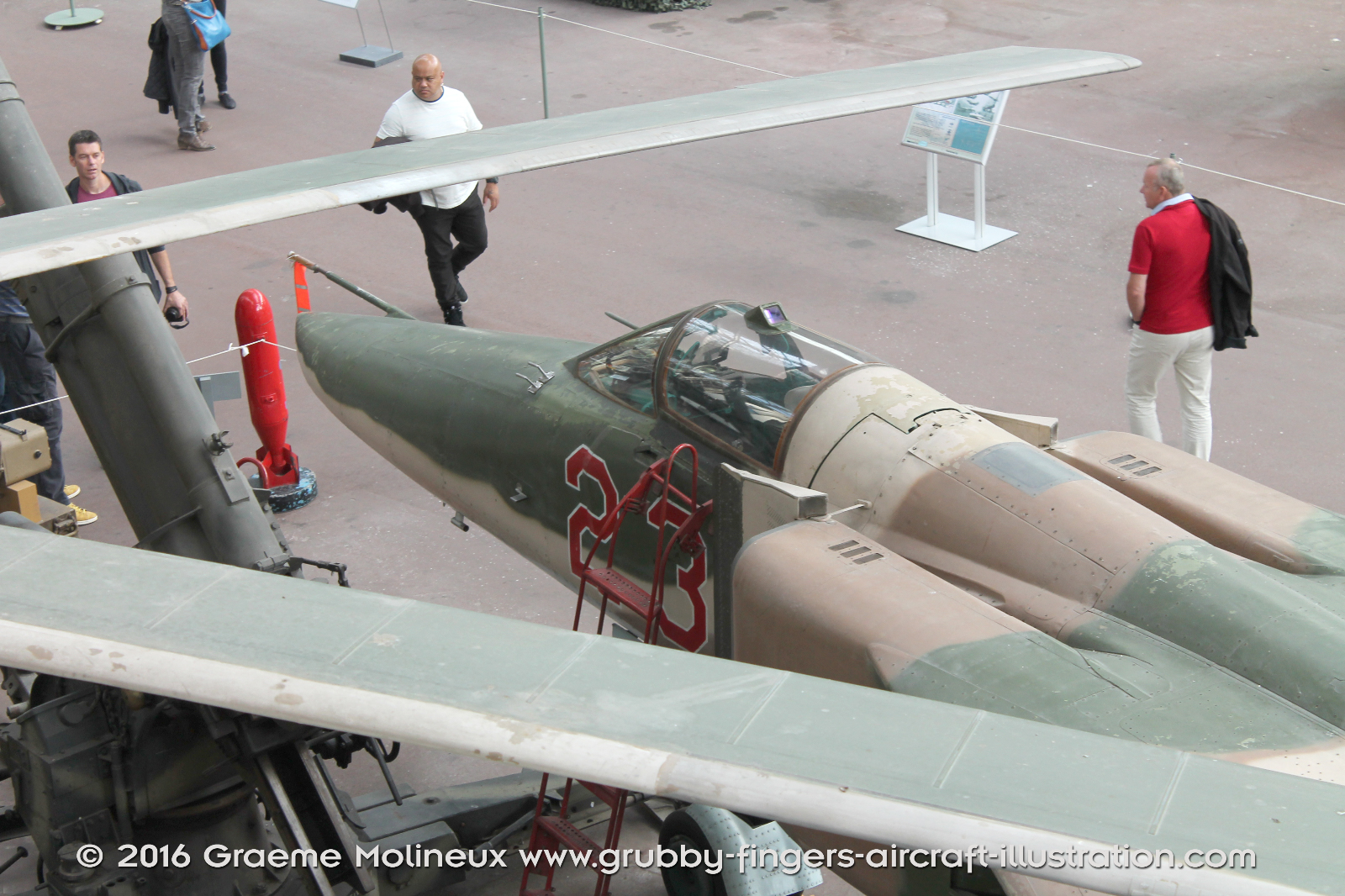 Mikoyan-Gurevich_MiG-23_Red-23_USSR_Belgium_2016_03_GraemeMolineux