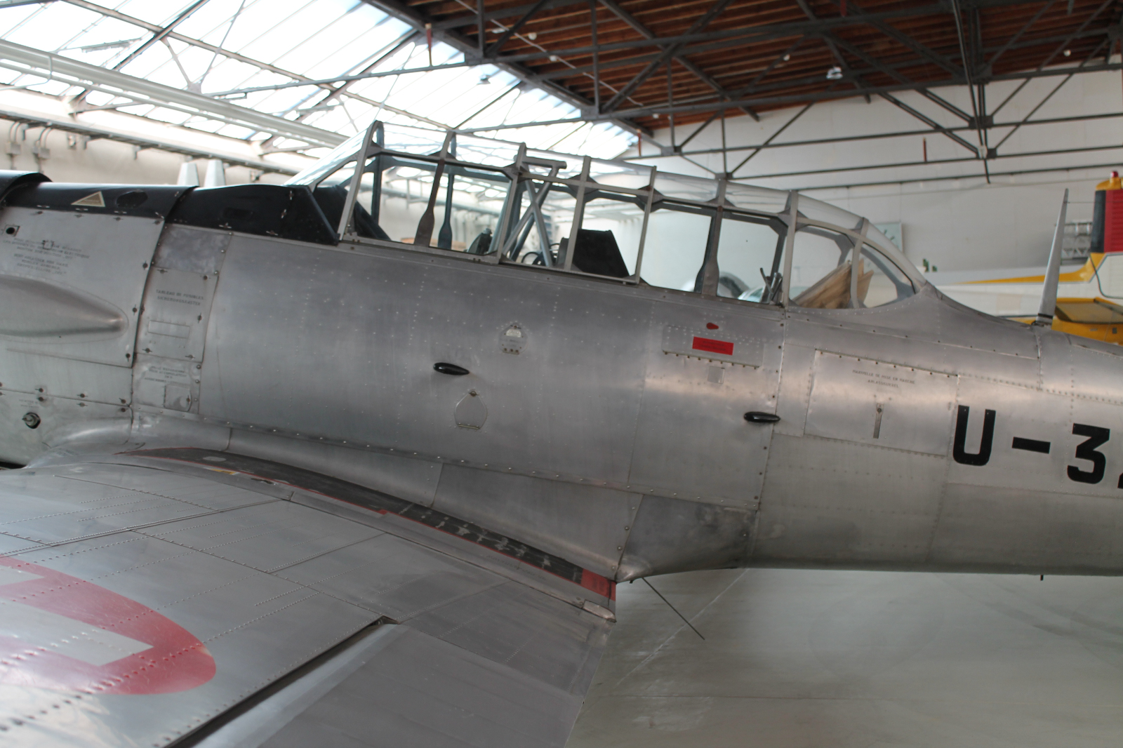 NORTH_AMERICAN_AT-6_Harvard_Walkaround_U-328_Swiss_Air_Force_Museum_2015_03_GrubbyFingers