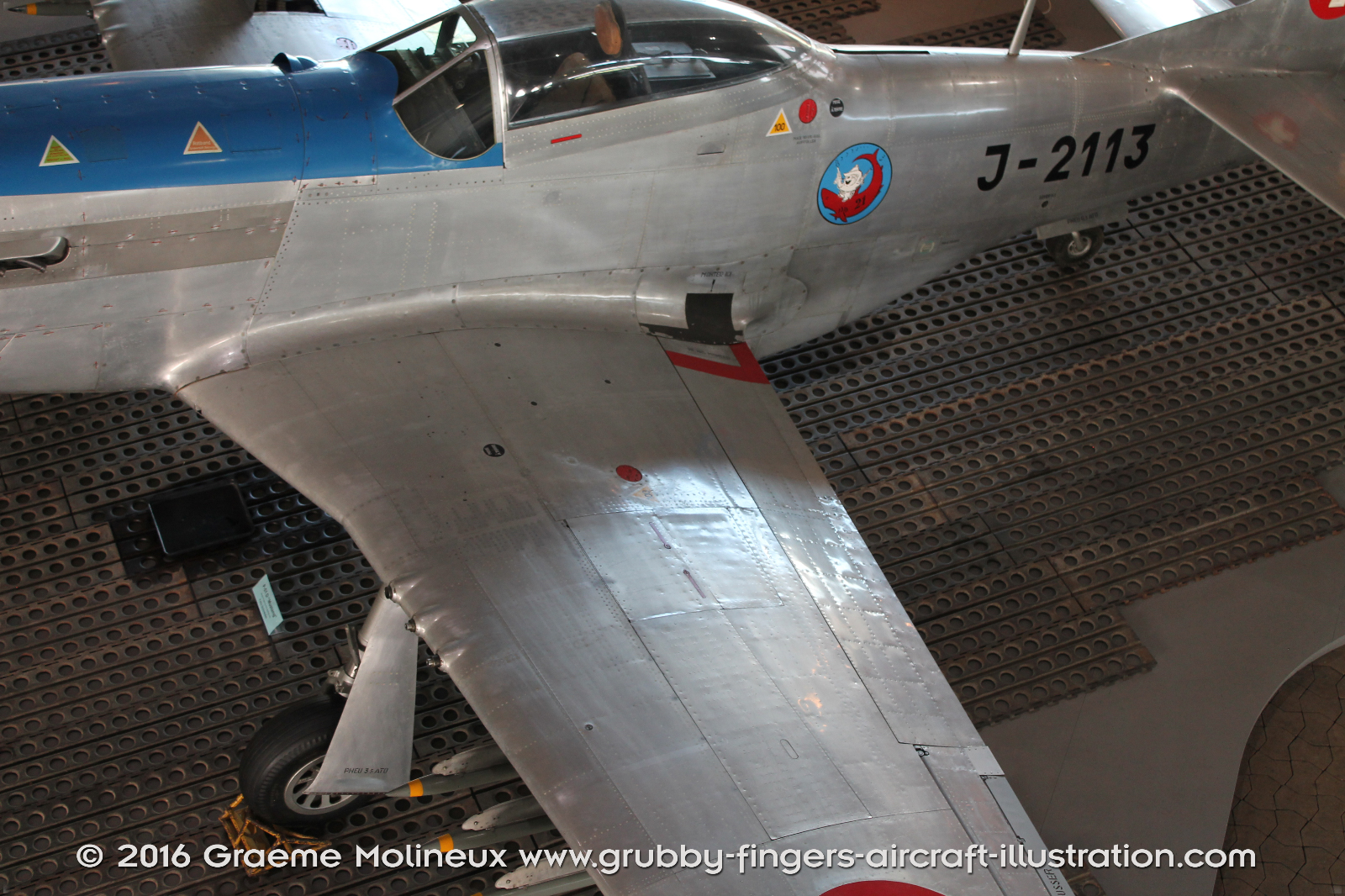 NORTH_AMERICAN_P-51D_Mustang_Walkaround_J-2113_Swiss_Air_Force_Museum_2015_05_GrubbyFingers