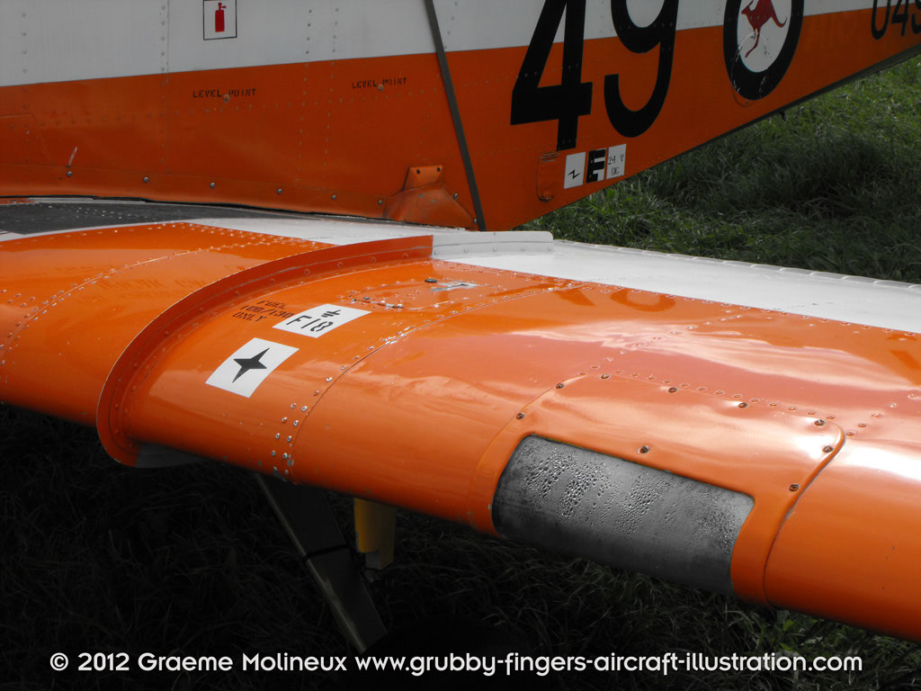 PAC_CT-4_Airtrainer_VH-PTM_Lilydale_042