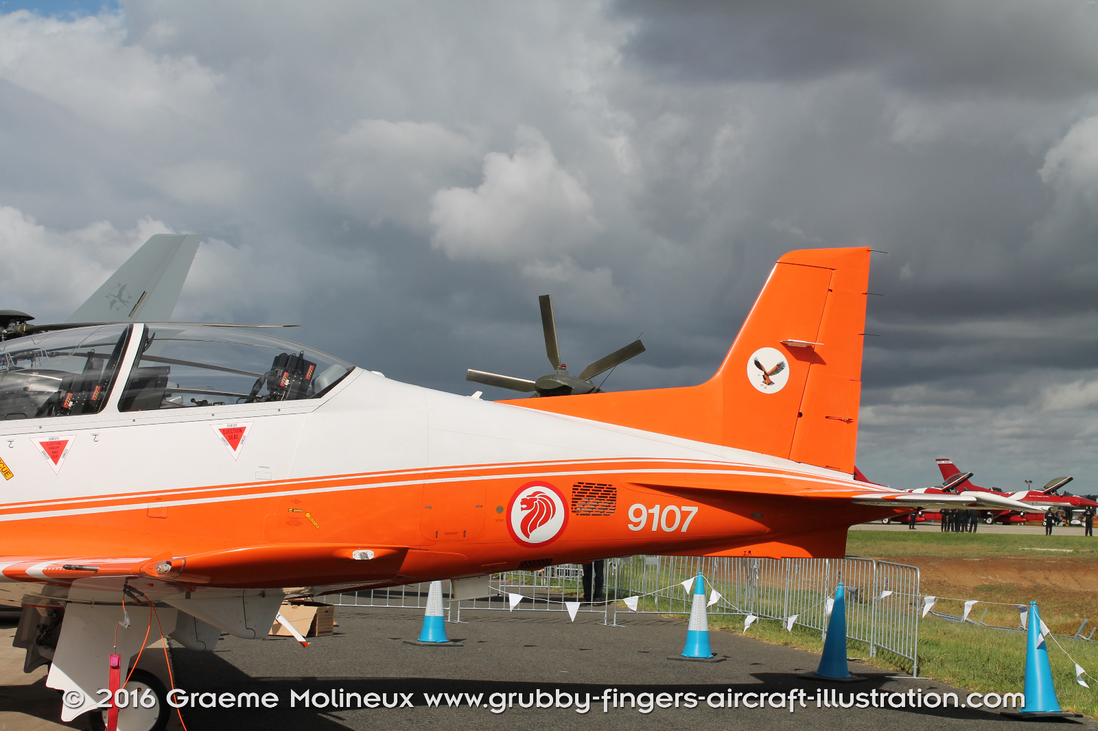 PILATUS_PC-21_9118_RSAF_Avalon_Airshow_2015_27_GrubbyFingers