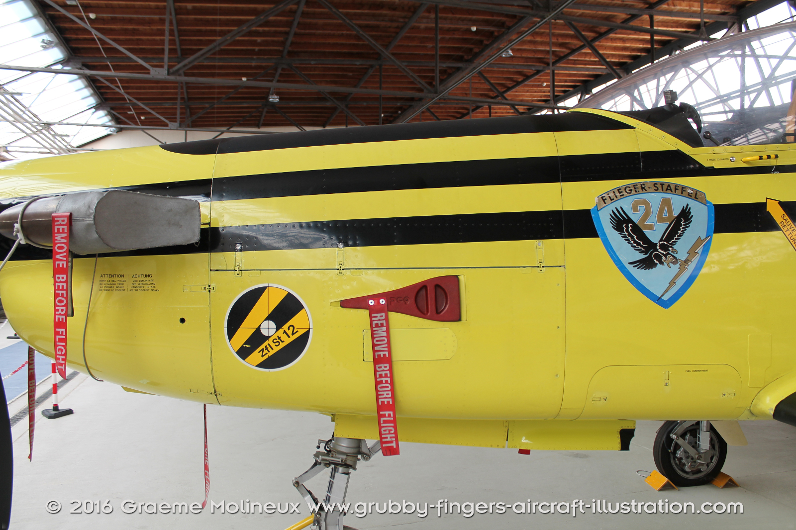PILATUS_PC-9_C-401_Swiss_Air_Force_Museum_2015_05_GrubbyFingers