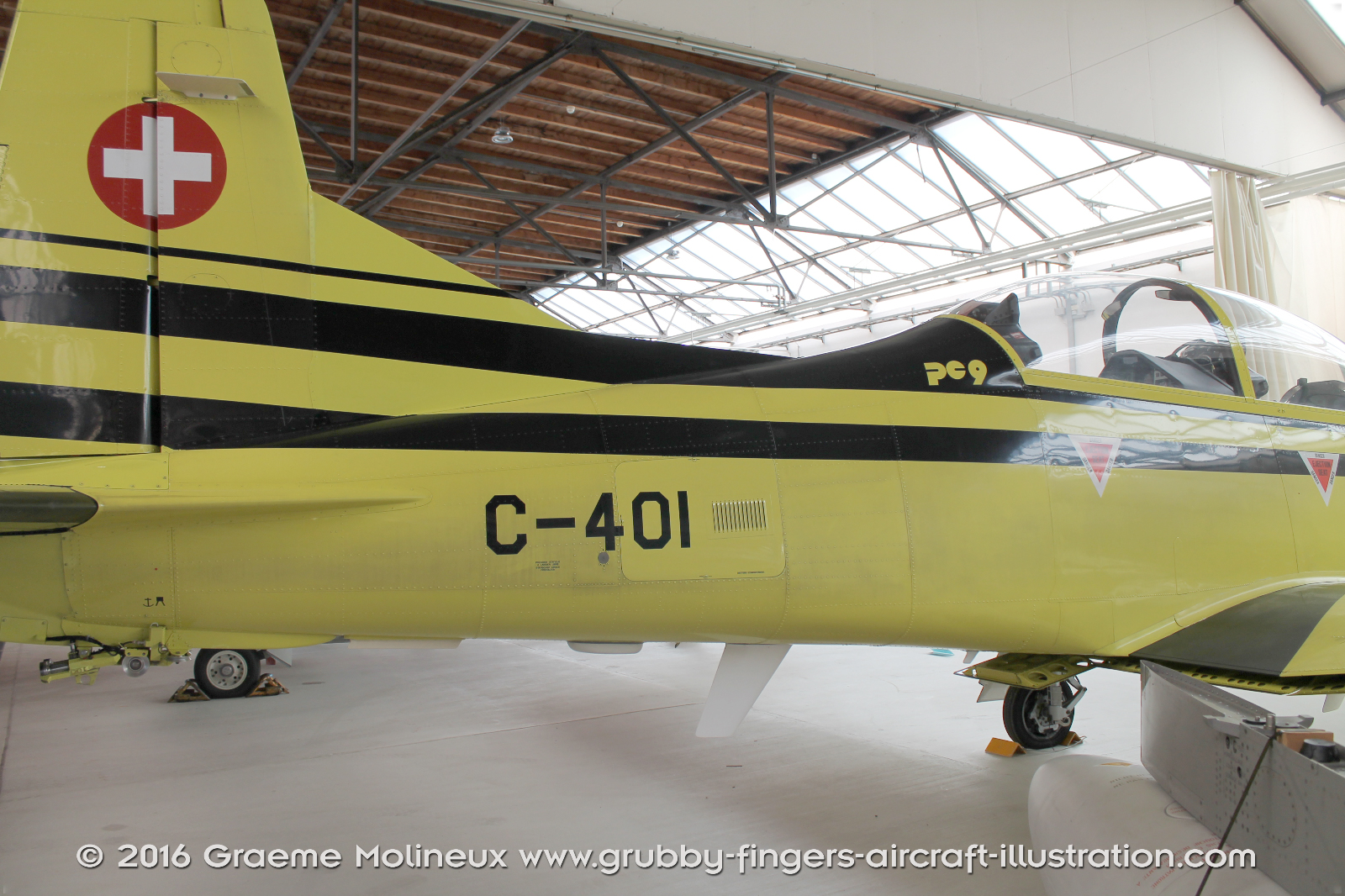 PILATUS_PC-9_C-401_Swiss_Air_Force_Museum_2015_12_GrubbyFingers