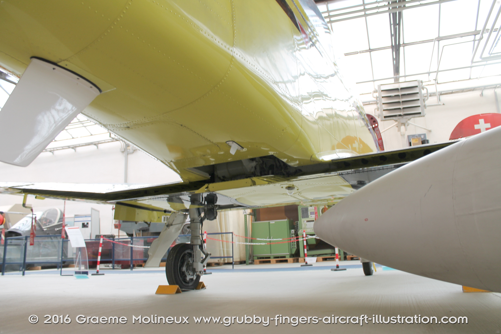 PILATUS_PC-9_C-401_Swiss_Air_Force_Museum_2015_14_GrubbyFingers