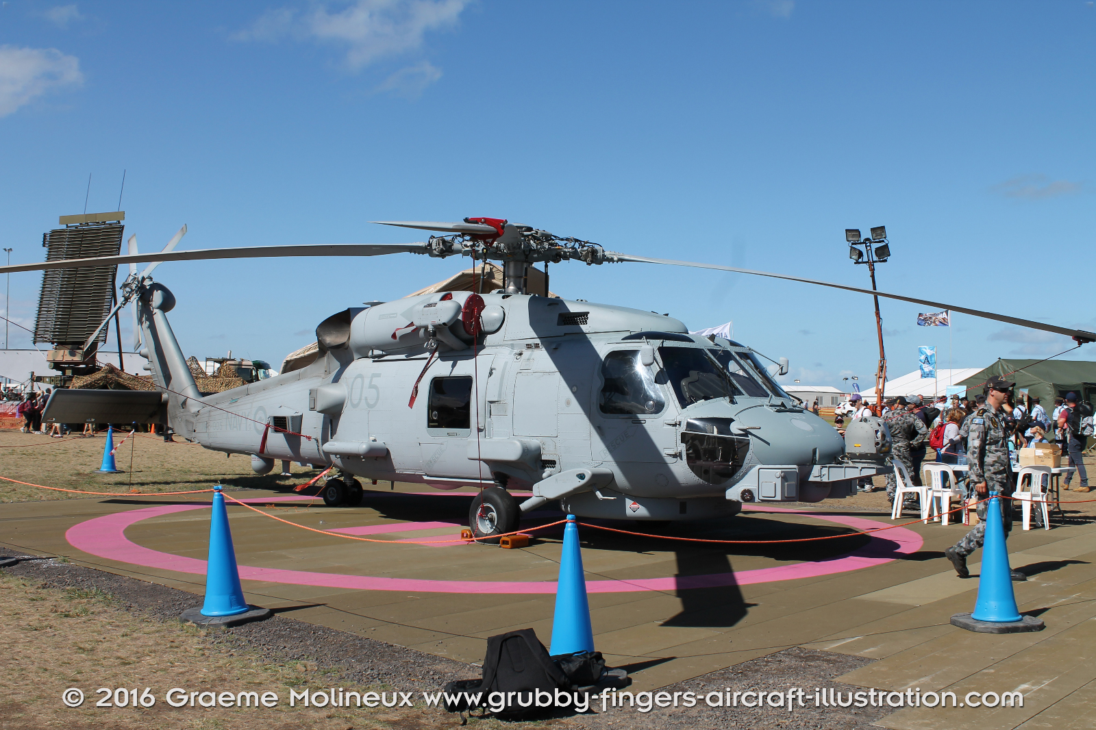 SIKORSKY_MH-60R_Seahawk_N48-005_Avalon_2015_02_GrubbyFingers