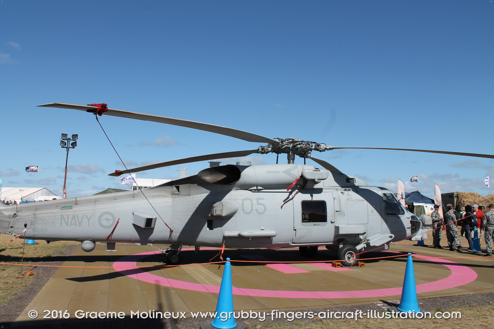 SIKORSKY_MH-60R_Seahawk_N48-005_Avalon_2015_03_GrubbyFingers