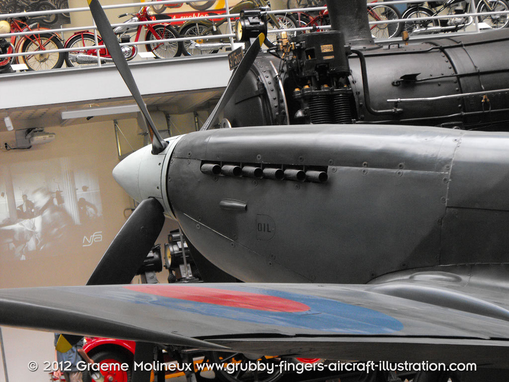 Supermarine_Spitfire_LF_MkIXE_TE565_Prague_013