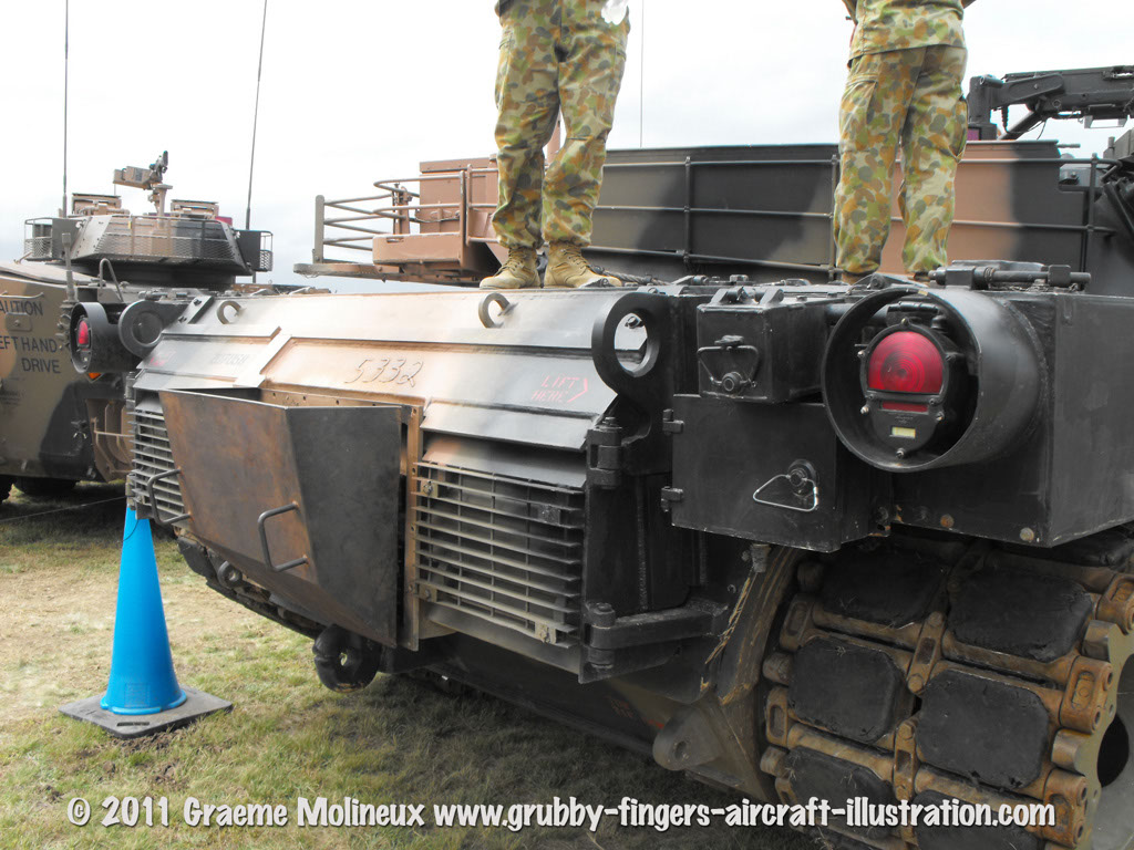 m1a1_abrams_mbt_walkaround_207058_m1a1_aim_sa_avalon_2011_22.jpg