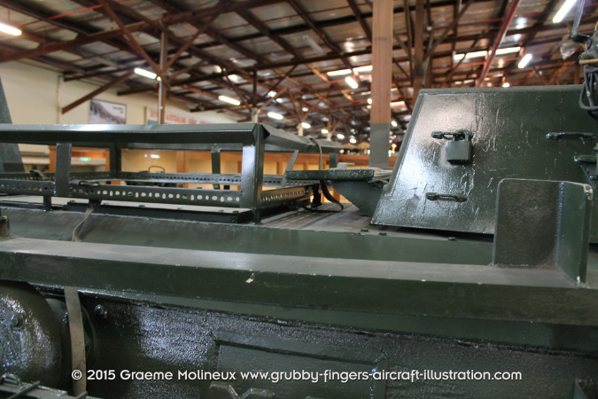 ALVIS%20Saracen%20Walkaround%20Fitters%20Bandiana%202014%2014%20GrubbyFingers