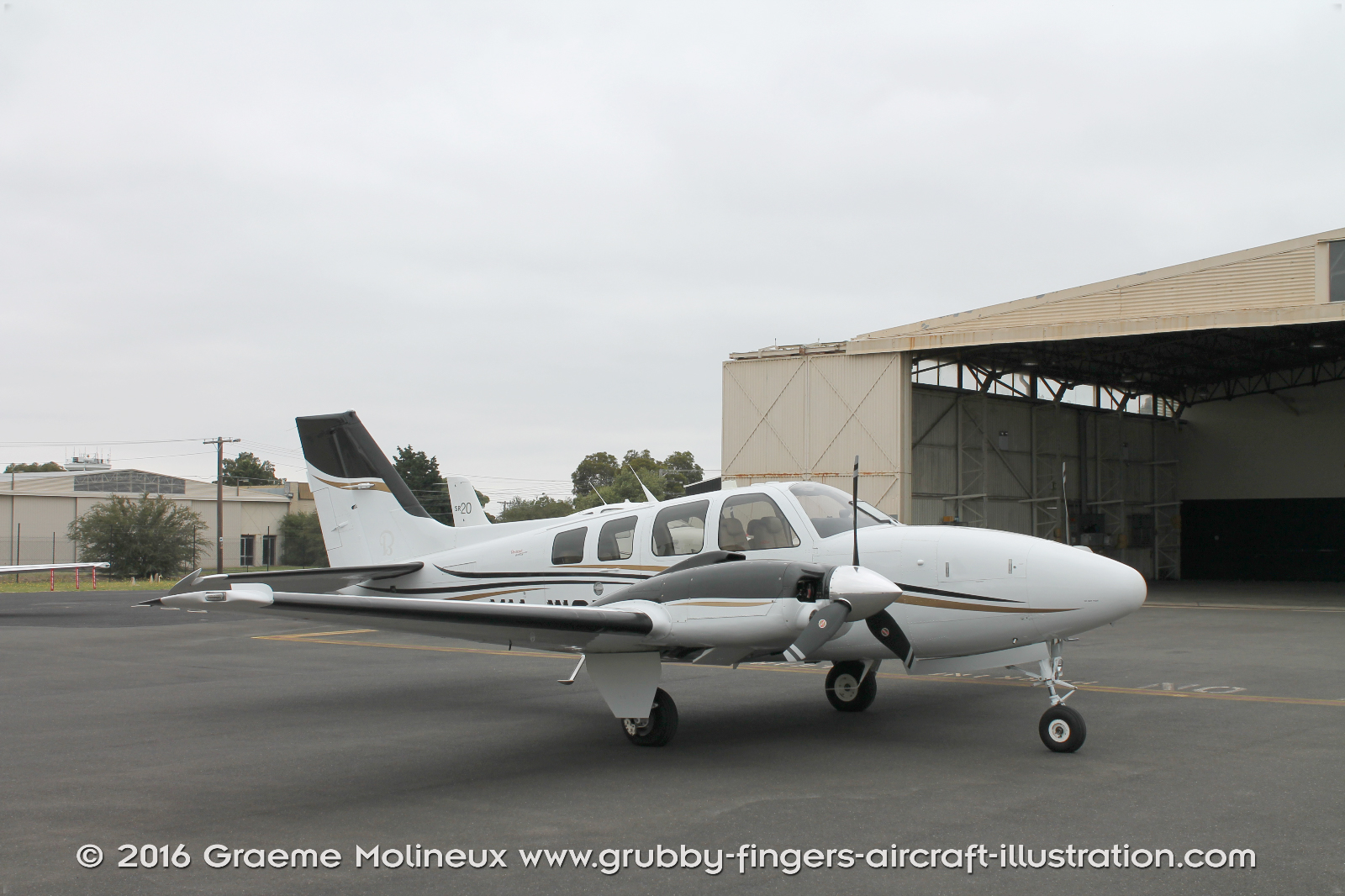 BEECHCRAFT%20-%20BARON%20G58%20-%20WALKAROUND%20-%20VH-WGU%20-%20MOORABBIN%202016%20-%20012%20-%20GrubbyFingers