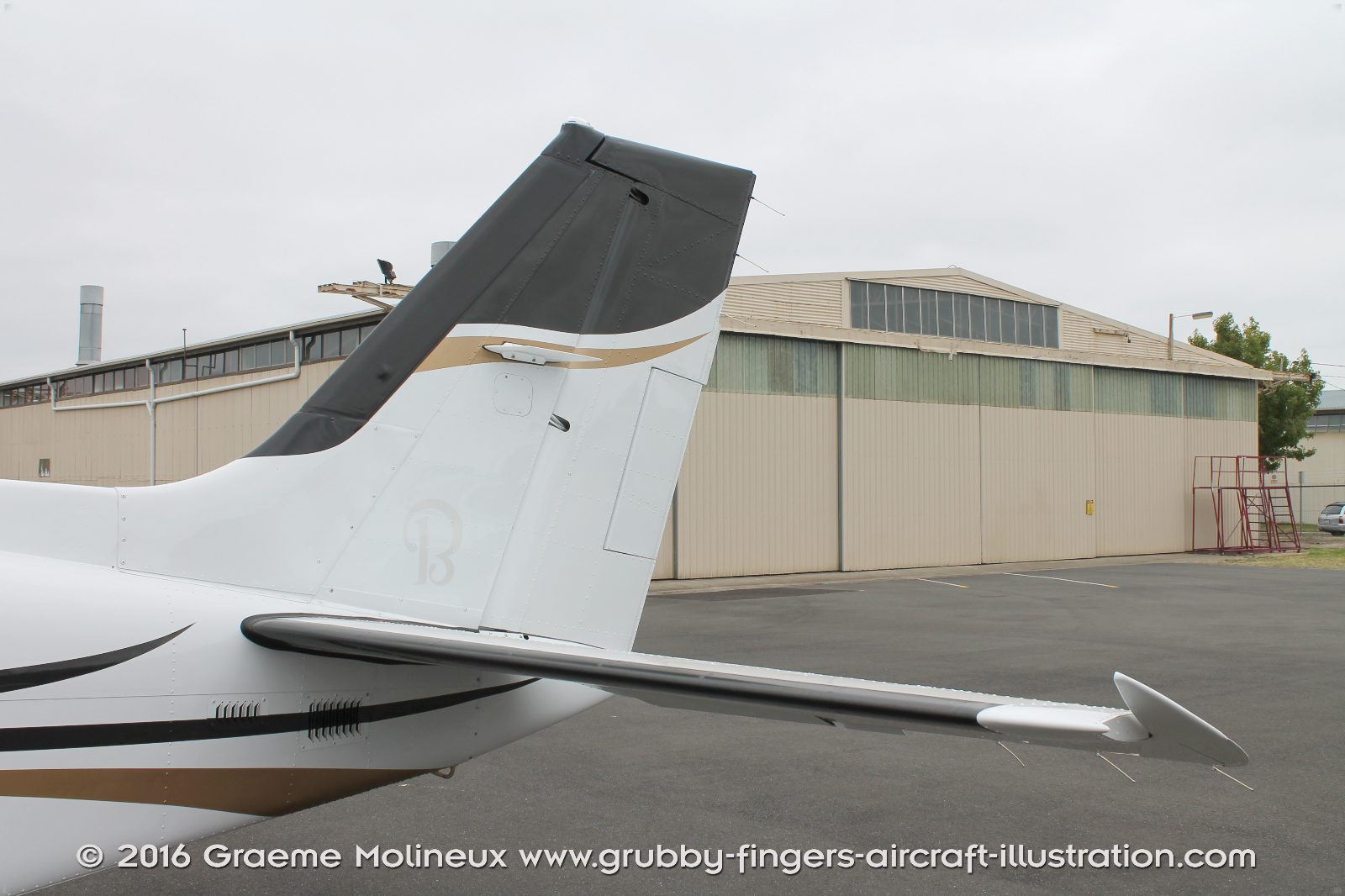 BEECHCRAFT%20-%20BARON%20G58%20-%20WALKAROUND%20-%20VH-WGU%20-%20MOORABBIN%202016%20-%20097%20-%20GrubbyFingers