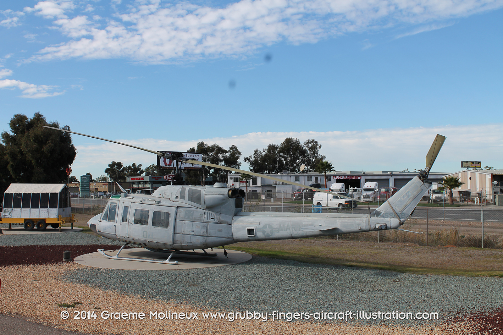 %_tempFileNameBell_UH-1N_159198_USMC_Miramar_Walkaround_003_GrubbyFingers%