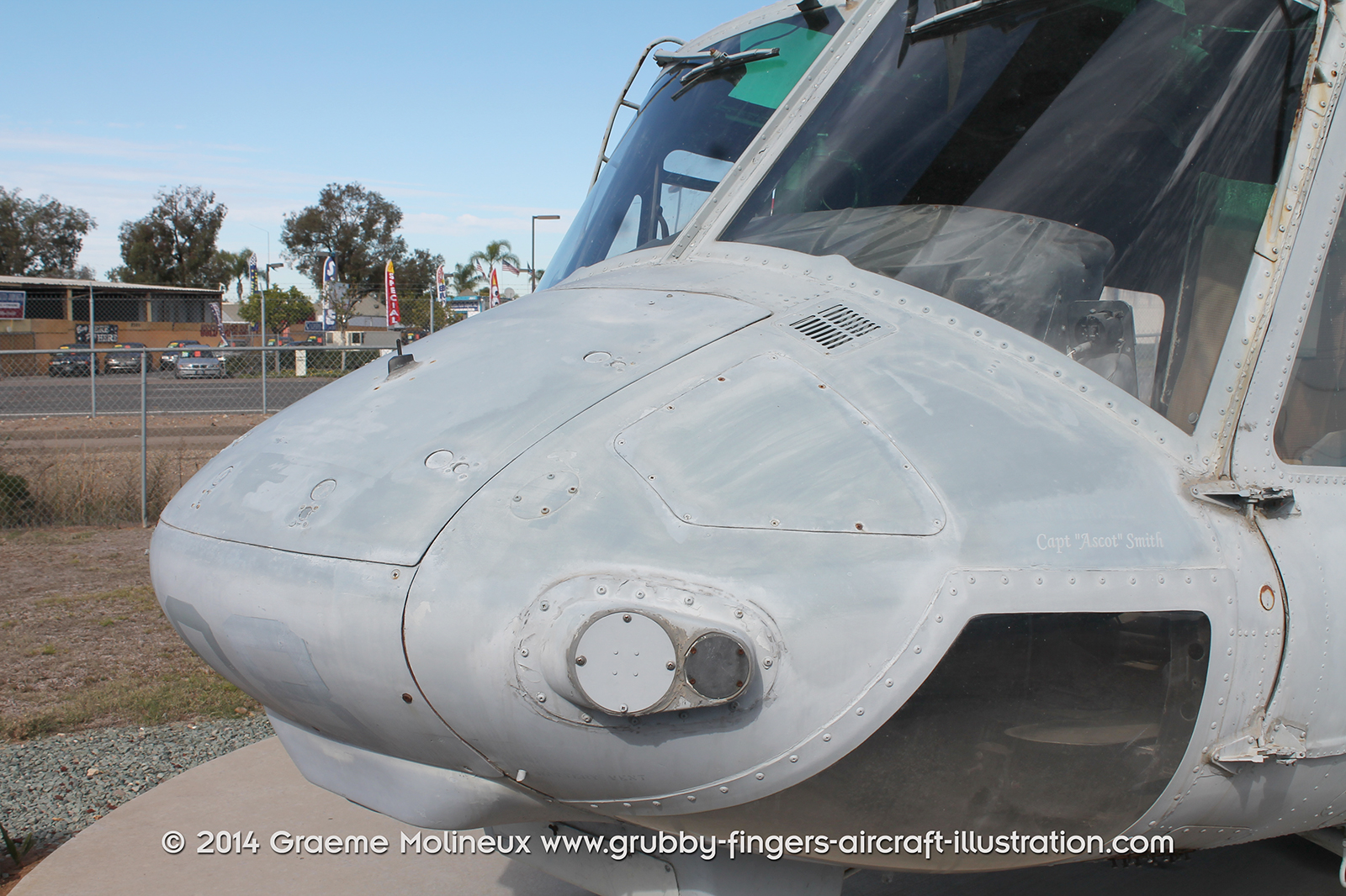 %_tempFileNameBell_UH-1N_159198_USMC_Miramar_Walkaround_010_GrubbyFingers%