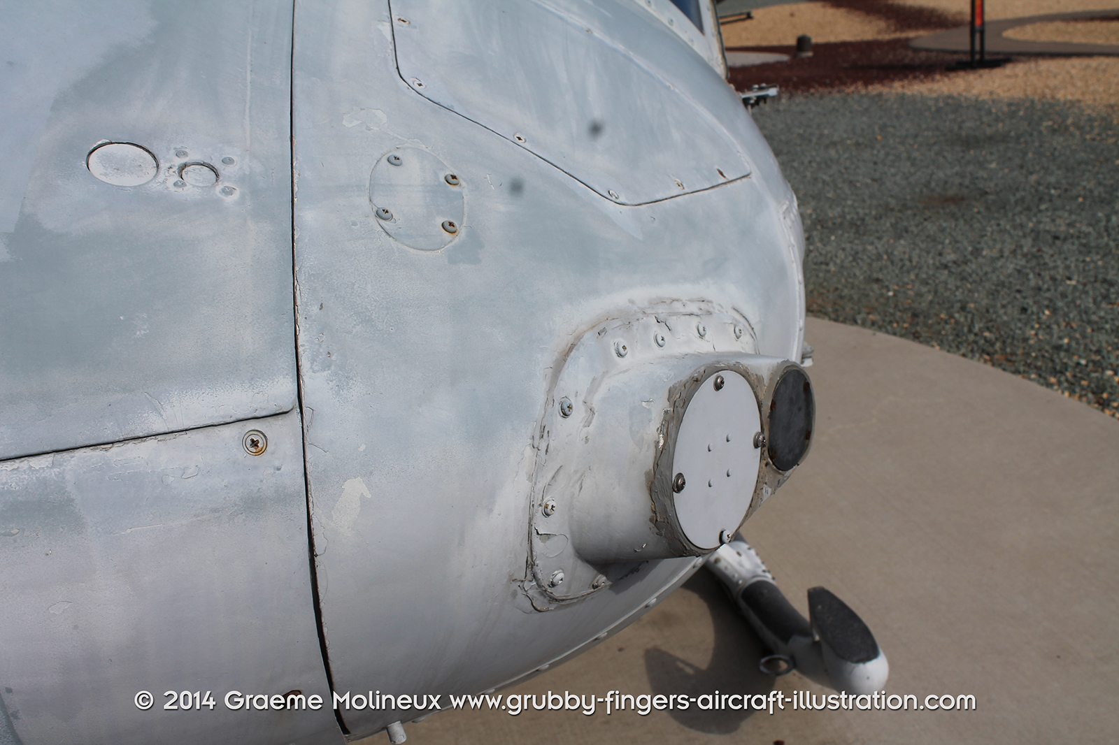 %_tempFileNameBell_UH-1N_159198_USMC_Miramar_Walkaround_011_GrubbyFingers%