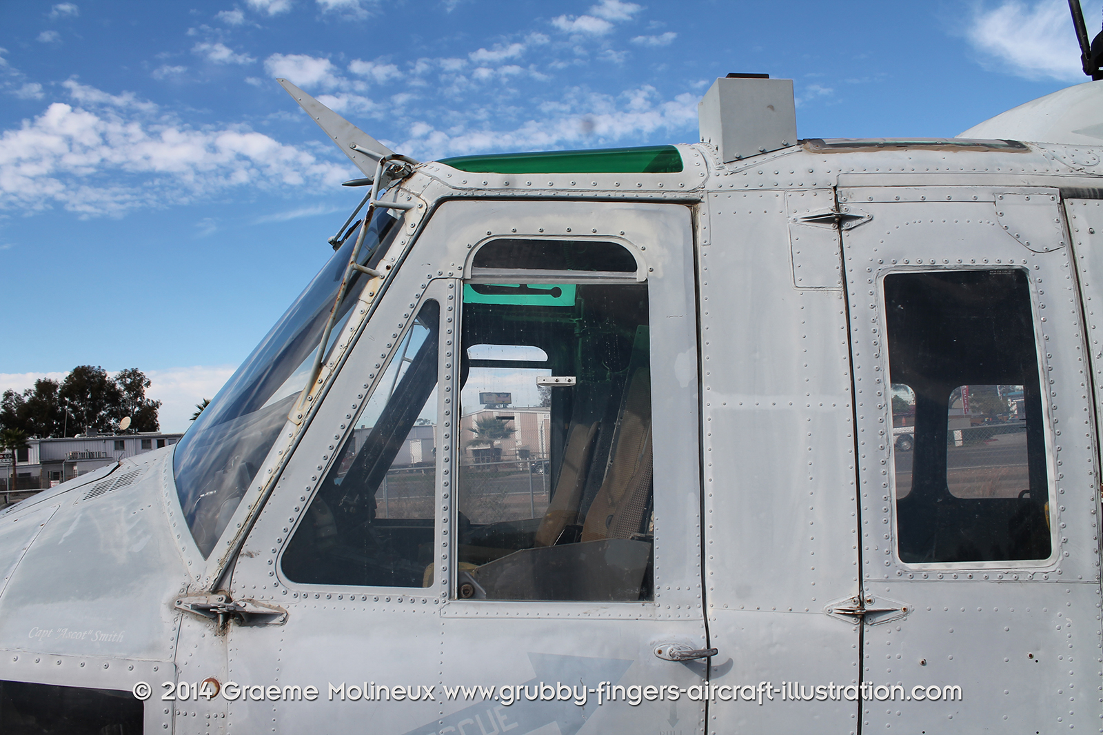 %_tempFileNameBell_UH-1N_159198_USMC_Miramar_Walkaround_016_GrubbyFingers%
