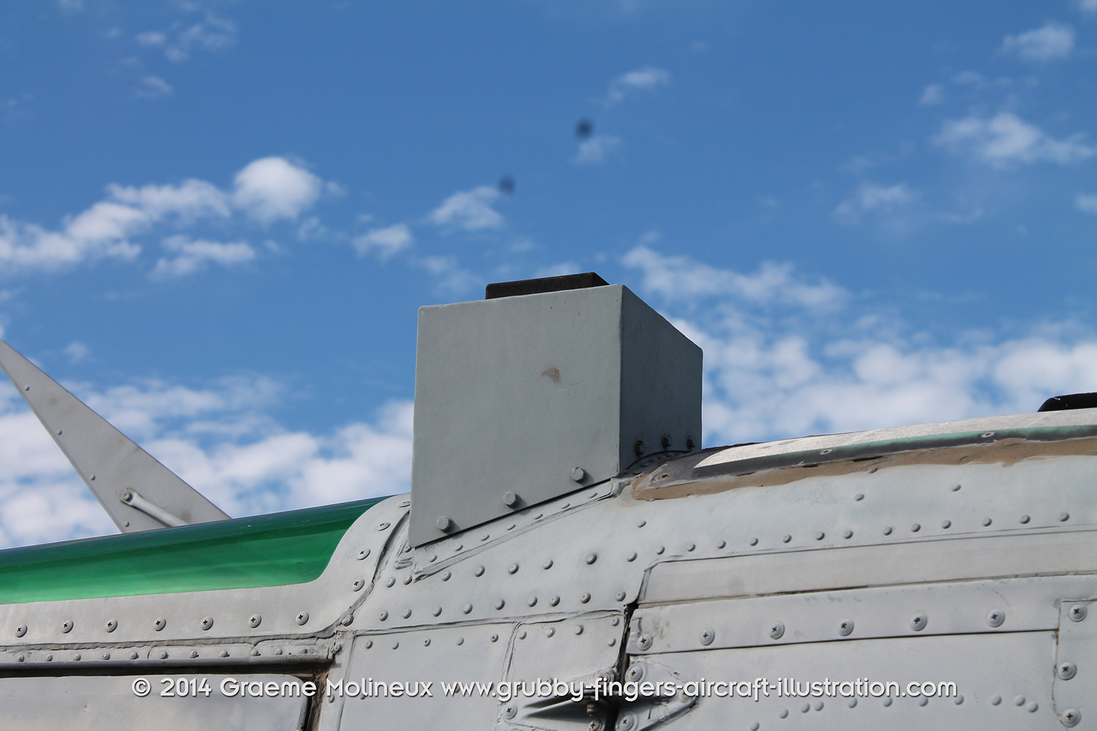 %_tempFileNameBell_UH-1N_159198_USMC_Miramar_Walkaround_025_GrubbyFingers%