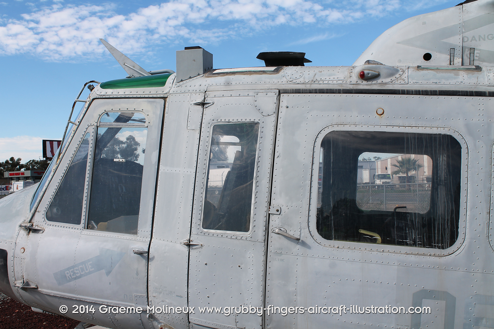 %_tempFileNameBell_UH-1N_159198_USMC_Miramar_Walkaround_026_GrubbyFingers%