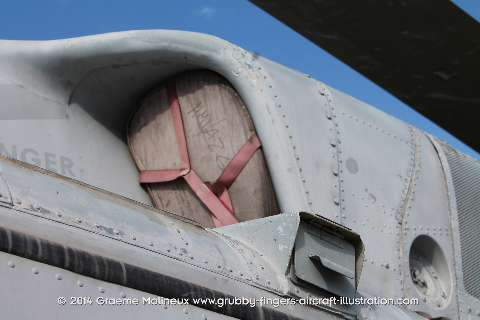 %_tempFileNameBell_UH-1N_159198_USMC_Miramar_Walkaround_033_GrubbyFingers%