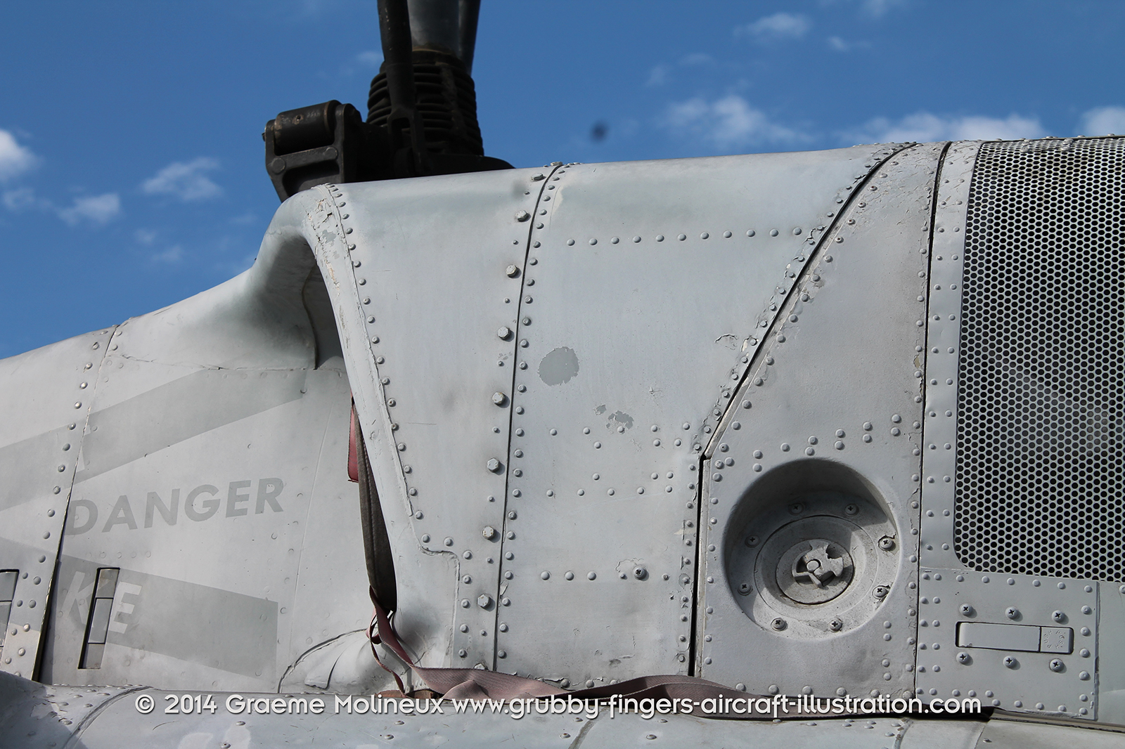 %_tempFileNameBell_UH-1N_159198_USMC_Miramar_Walkaround_035_GrubbyFingers%