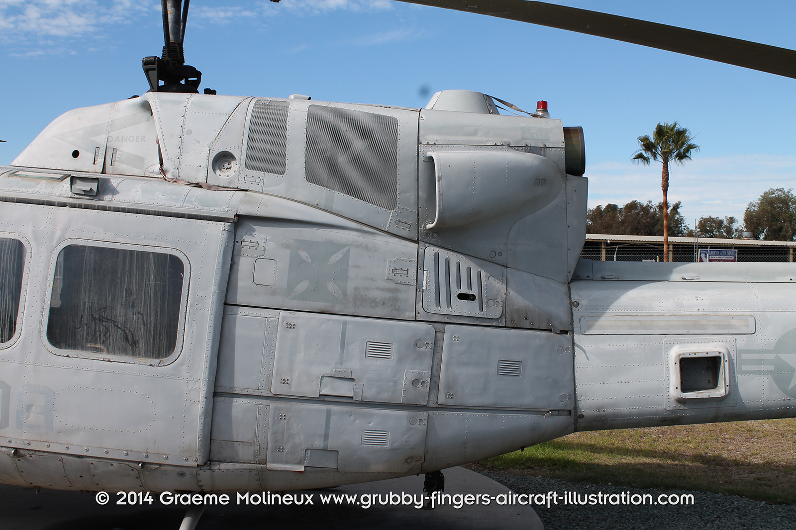 %_tempFileNameBell_UH-1N_159198_USMC_Miramar_Walkaround_046_GrubbyFingers%