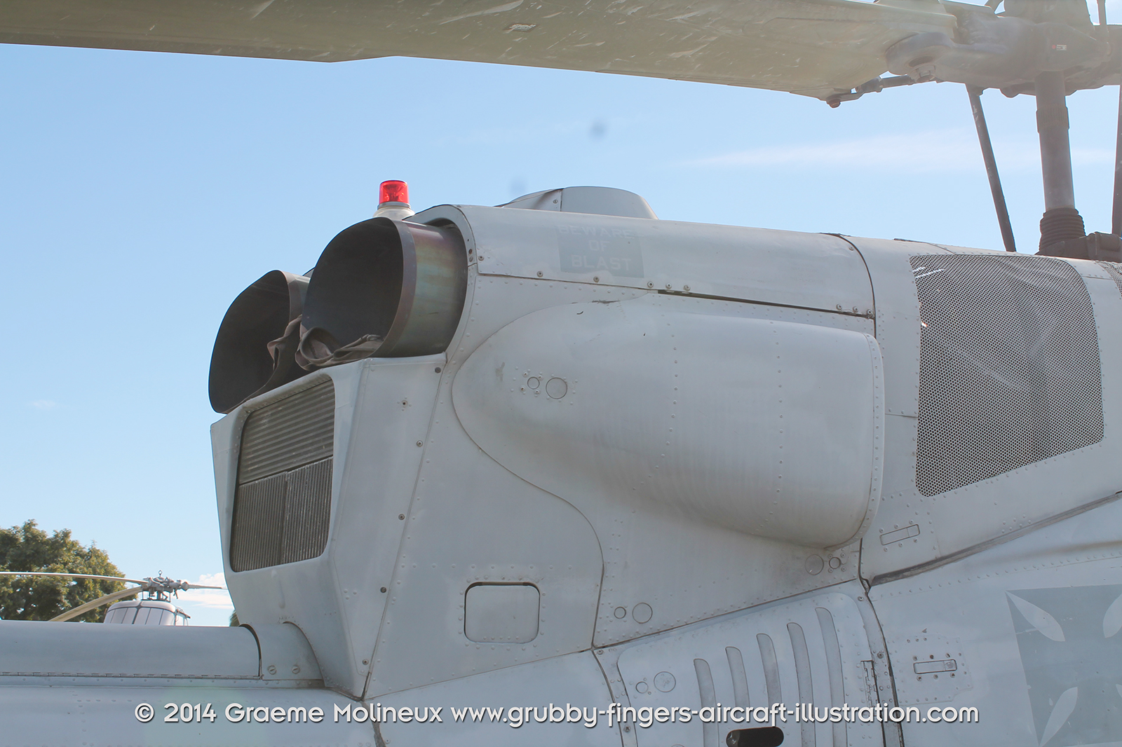 %_tempFileNameBell_UH-1N_159198_USMC_Miramar_Walkaround_068_GrubbyFingers%