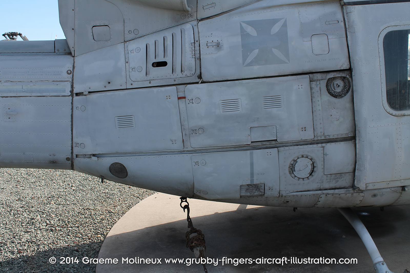 %_tempFileNameBell_UH-1N_159198_USMC_Miramar_Walkaround_076_GrubbyFingers%