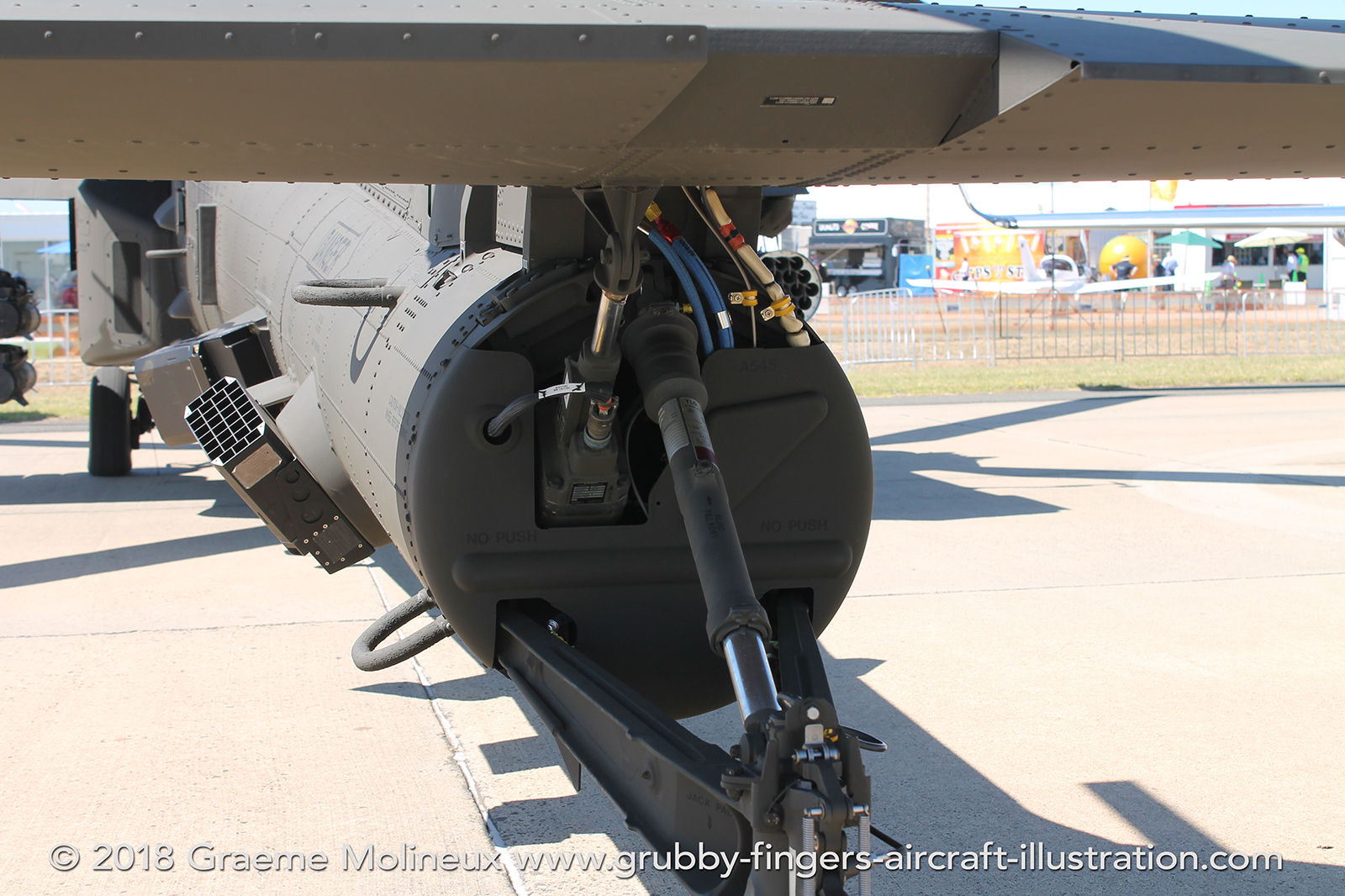 %_tempFileNameBoeing%20AH-6%20Apache%2063112%20US%20Army%20Avalon%202017%20023%20GraemeMolineux%