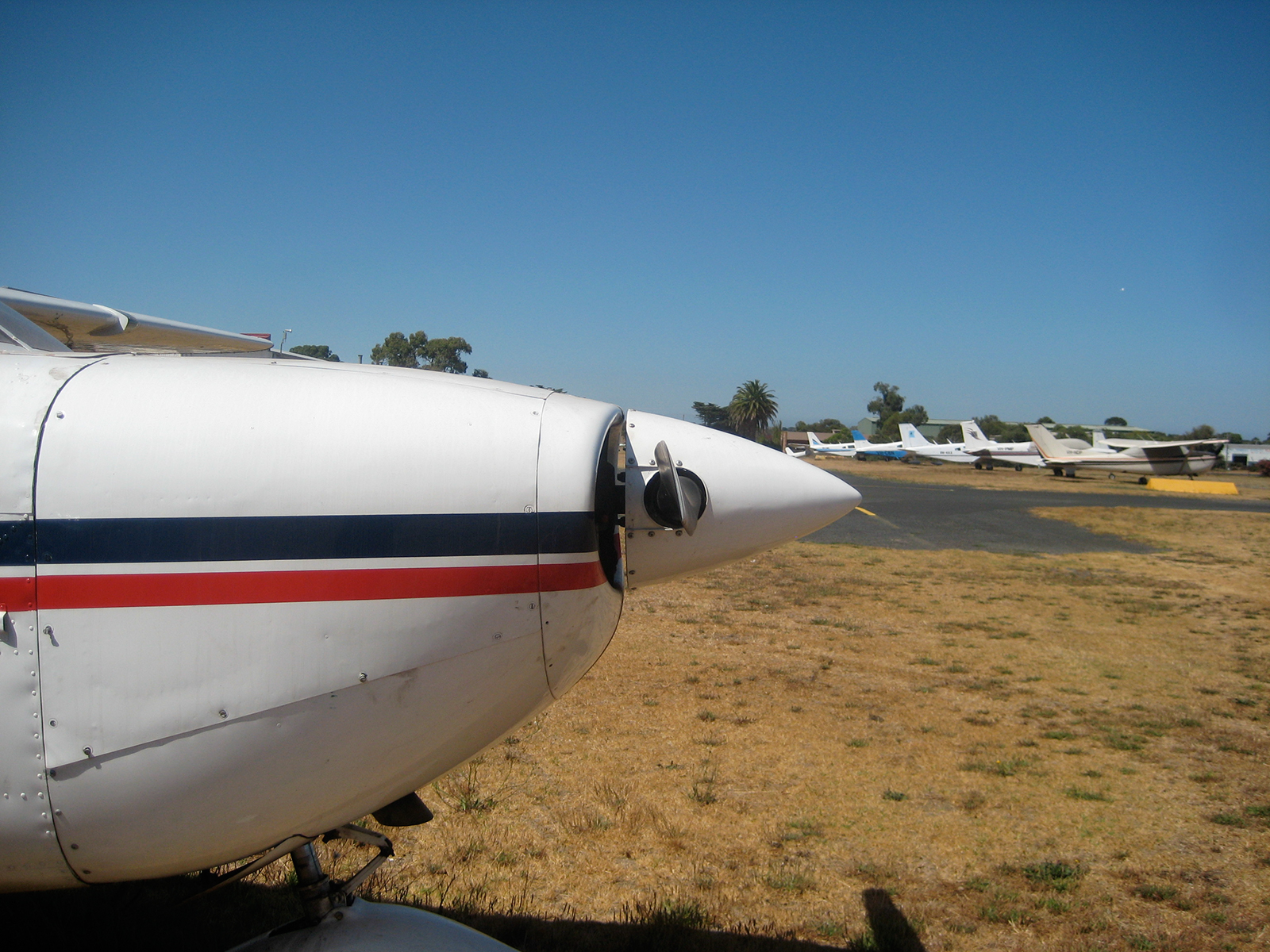 %_tempFileNameCessna%20336%20VH-GKY%20Moorabbin%202009%2010%20GraemeMolineux%