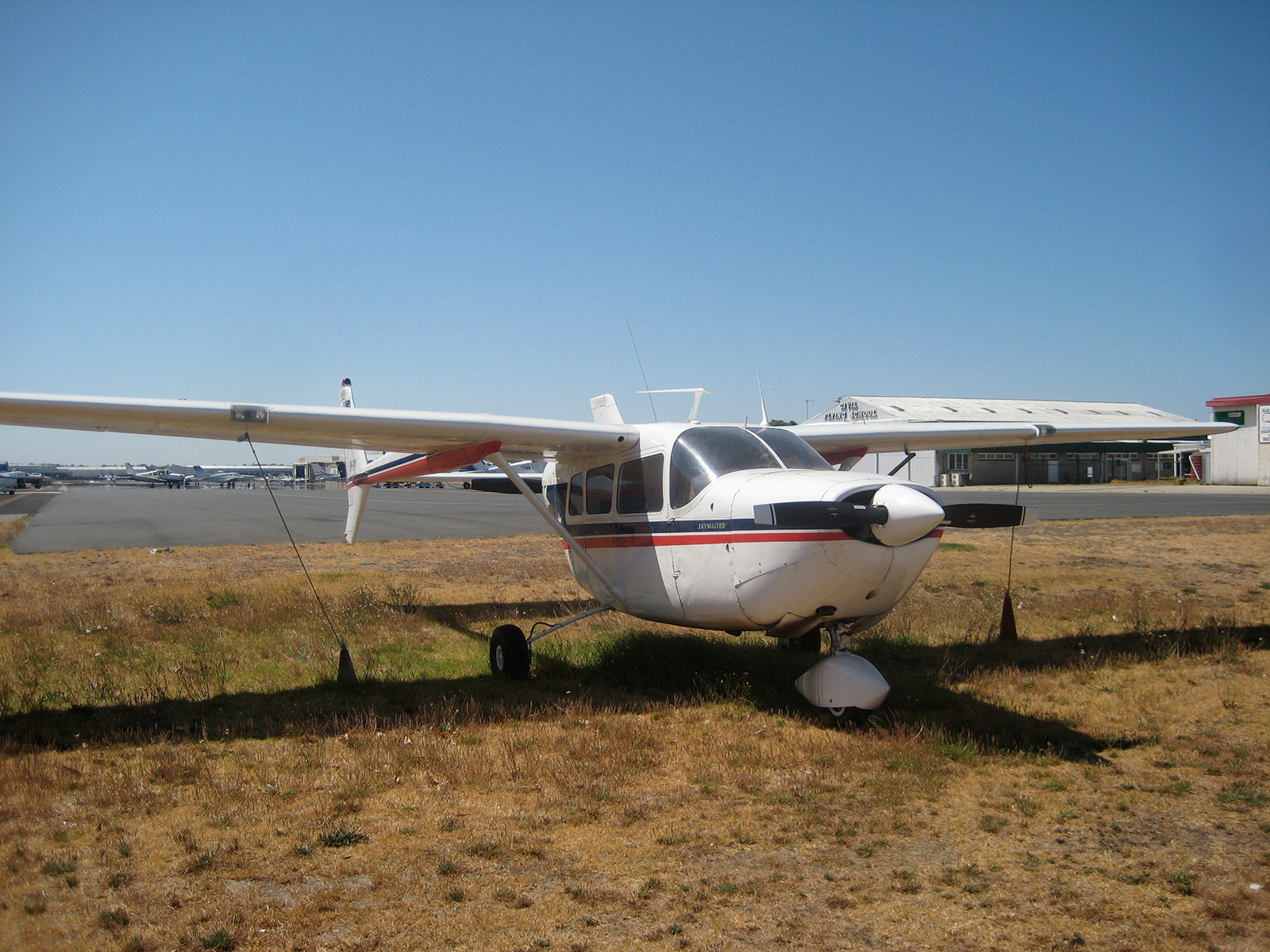 %_tempFileNameCessna%20336%20VH-GKY%20Moorabbin%202009%2022%20GraemeMolineux%