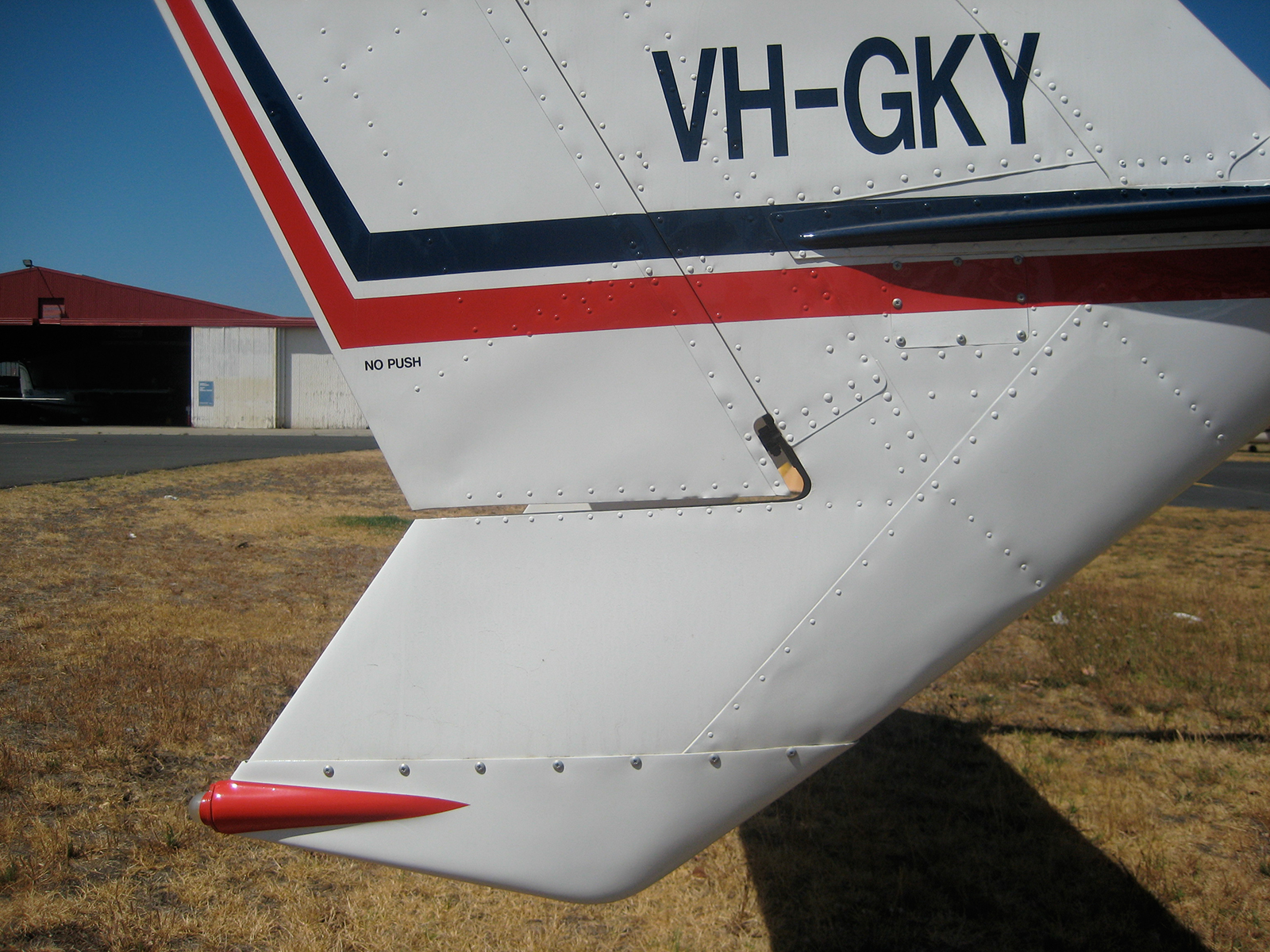 %_tempFileNameCessna%20336%20VH-GKY%20Moorabbin%202009%2024%20GraemeMolineux%