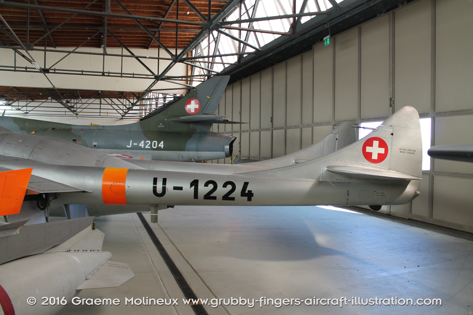 DE%20HAVILLAND%20-%20DH.115%20VAMPIRE%20TRAINER-%20WALKAROUND%20-%20U-1224J%20-%20SWISS%20-%202015%20-%2002%20-%20GrubbyFingers
