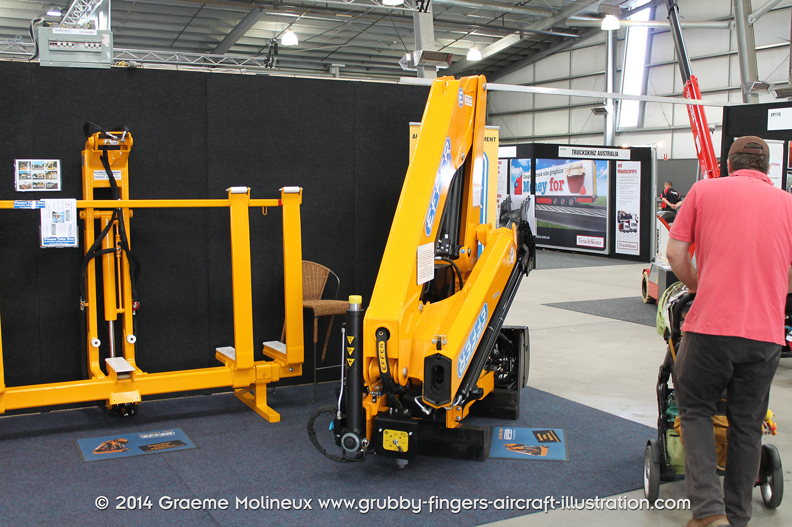 %_tempFileNameEffer_Crane_Walkaround_02_GrubbyFingers%