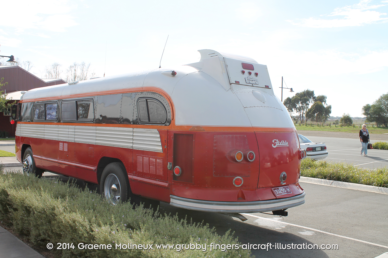 %_tempFileNameFlxible_Streamliner_Coach_33255-H_Walkaround_Shepparton_11_GrubbyFingers%