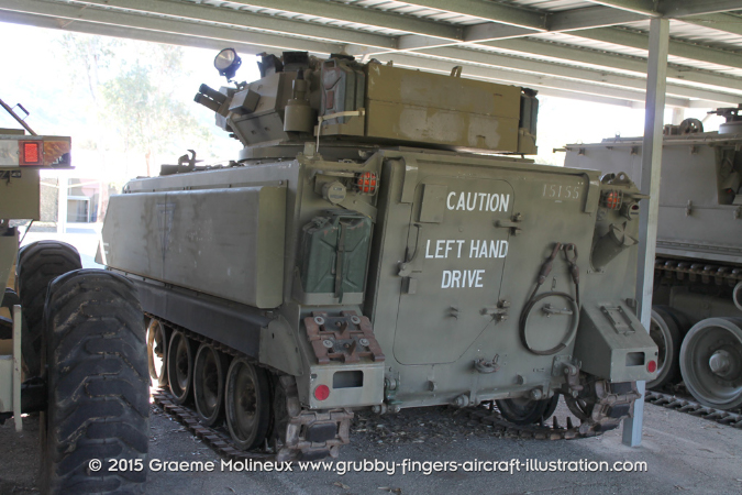 M113%20MRV%20Walkaround%2015155%20Christine%20ARMY%20Bandiana%202014%2006%20GrubbyFingers