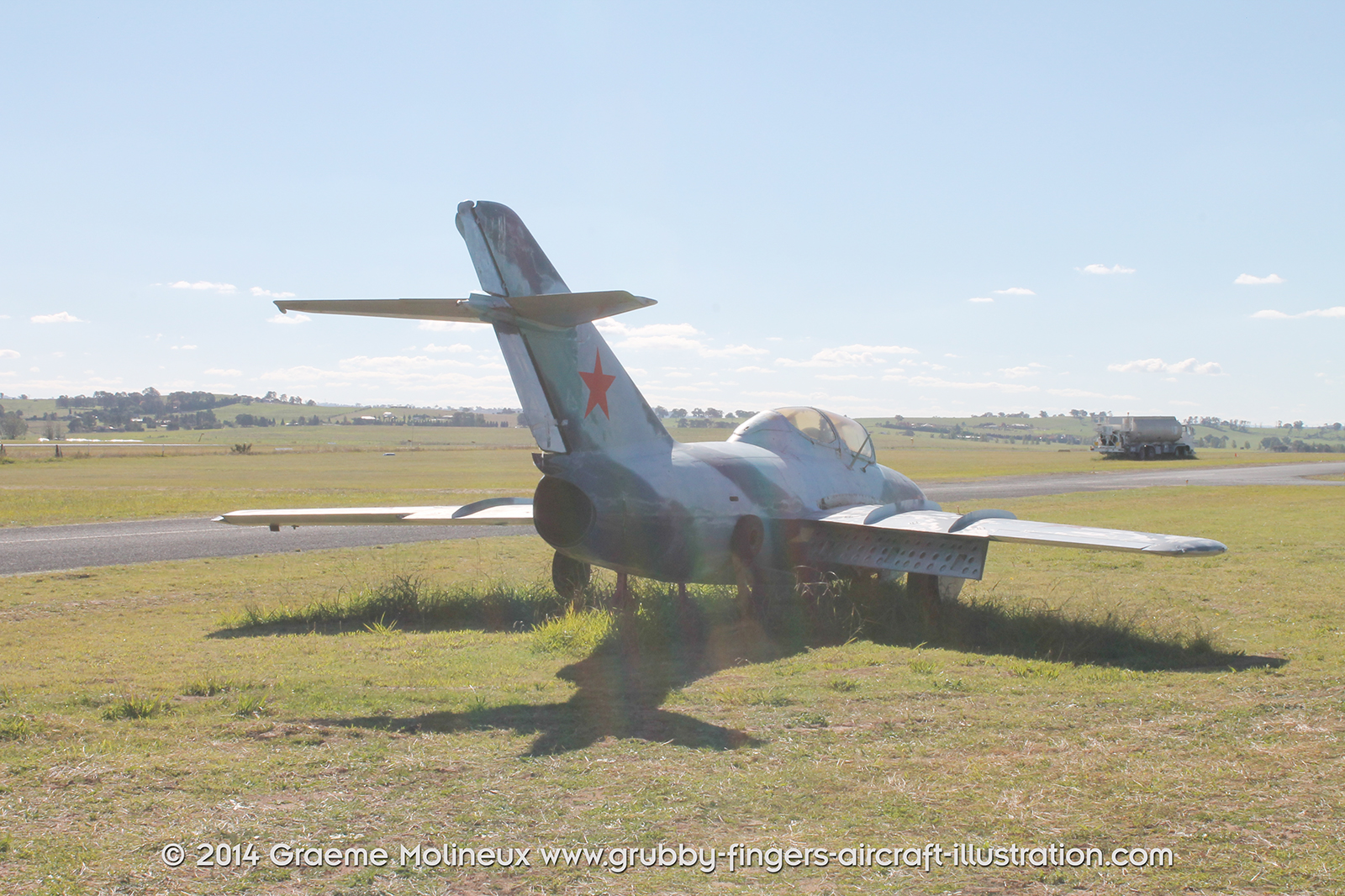 %_tempFileNameMikoyan_MiG-15_Walkaround_VH-EKI_Bathurst_2014_04_GrubbyFingers%