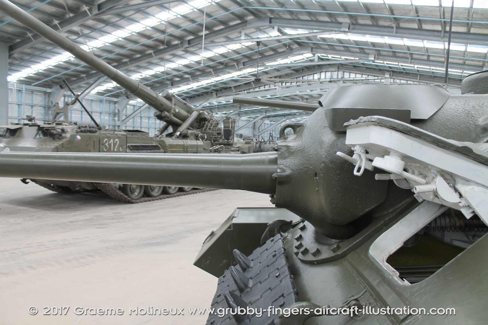 SU-100%20Tank%20Destroyer%20AAAM%202016%2019%20Graeme%20Molineux