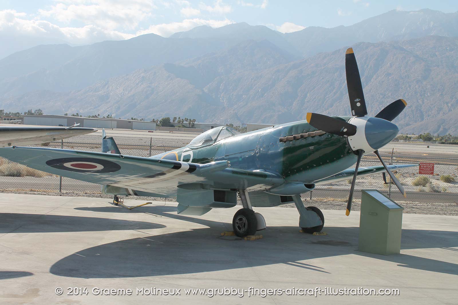 %_tempFileNameSupermarine_Spitfire_XIV_NX114BP_Palm_Springs_Walkaround_04_GrubbyFingers%