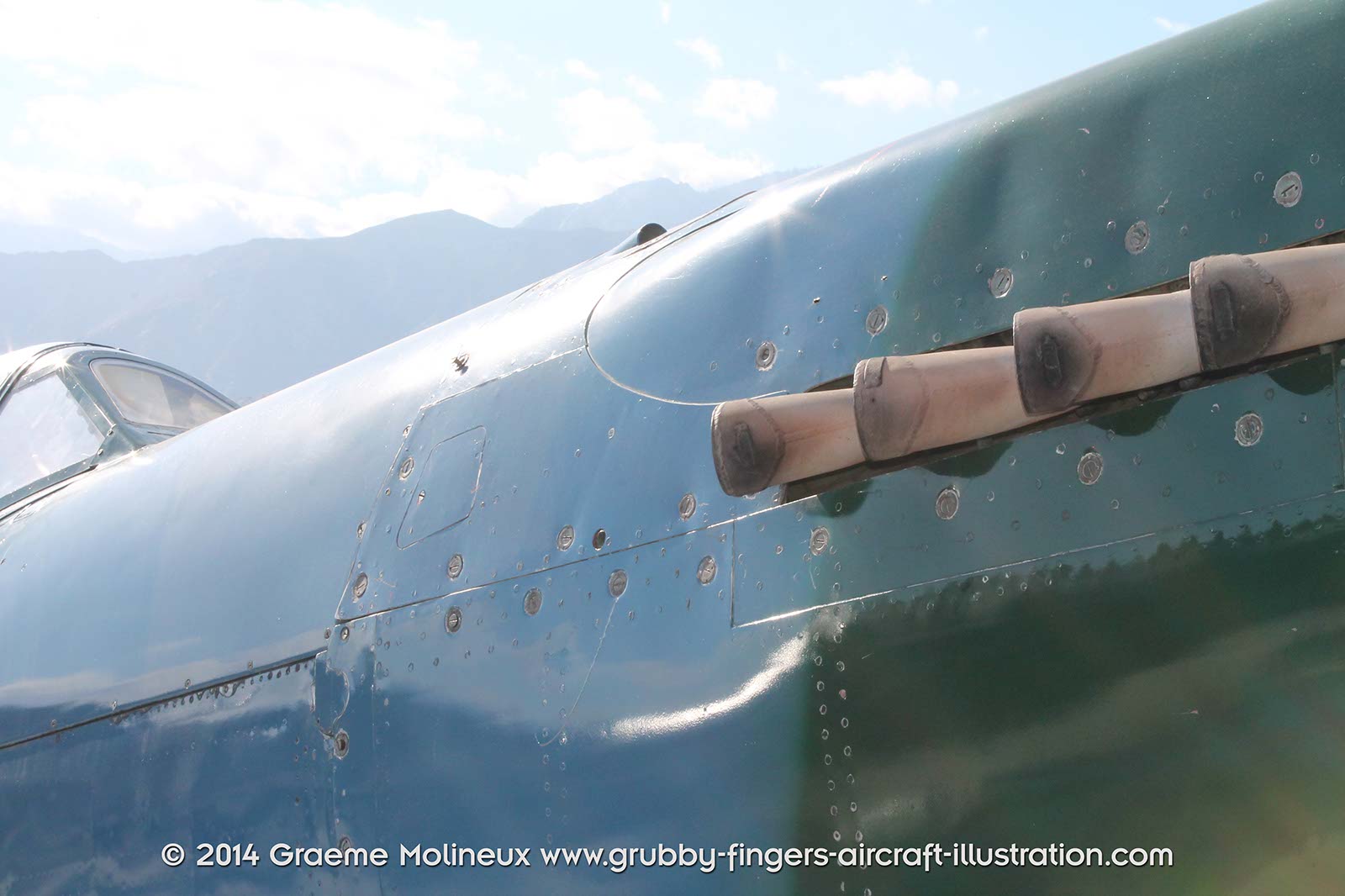 %_tempFileNameSupermarine_Spitfire_XIV_NX114BP_Palm_Springs_Walkaround_11_GrubbyFingers%