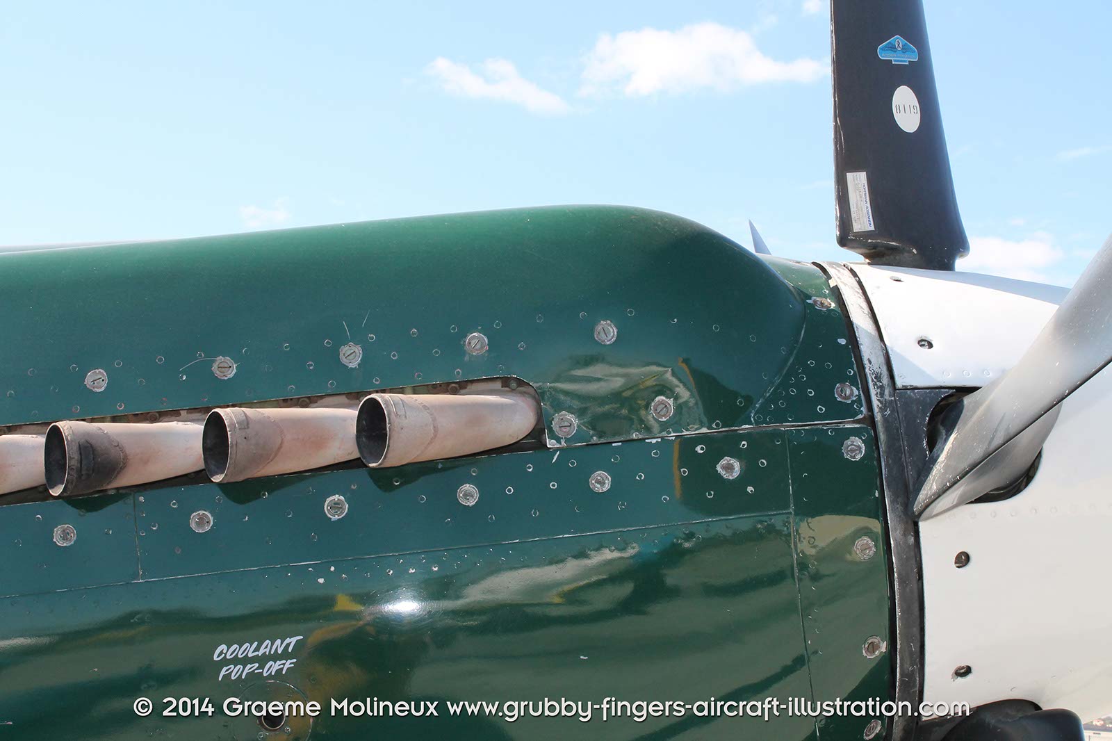 %_tempFileNameSupermarine_Spitfire_XIV_NX114BP_Palm_Springs_Walkaround_12_GrubbyFingers%