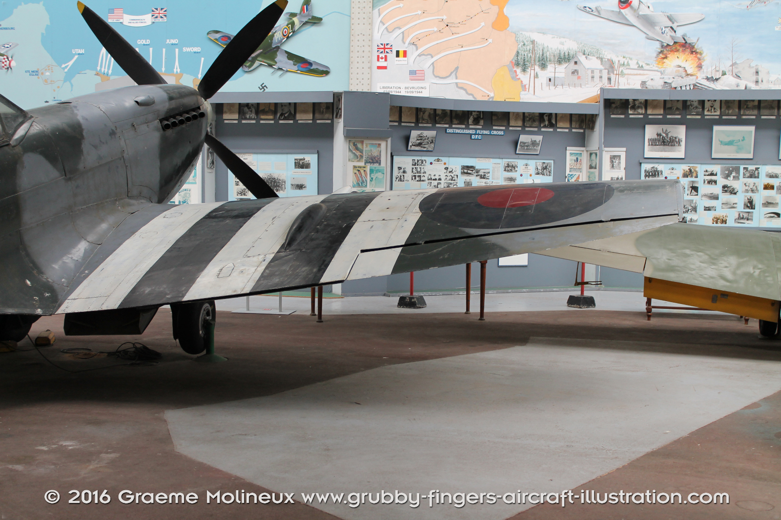 Supermarine_Spitfire_MkIX_Walkaround_SM-15_MJ783_RAF_Belgium_2015_13_GraemeMolineux