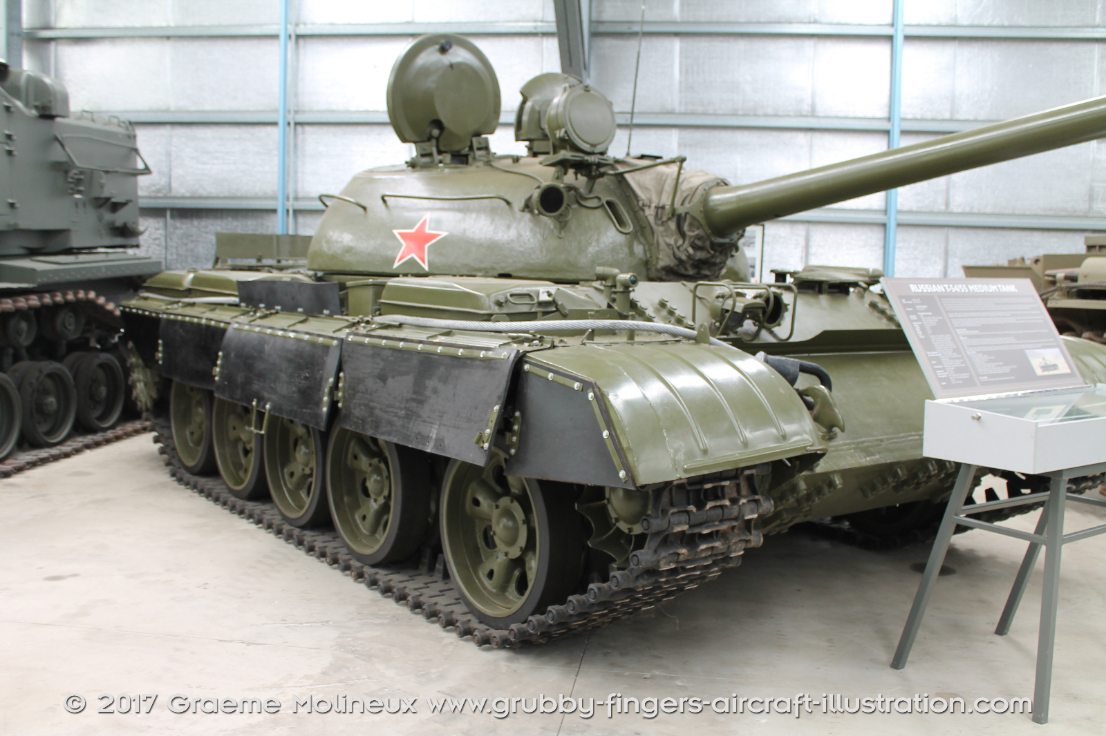 T-54-55%20Medium%20Tank%20Walkaround%20AAAM%202016%2001%20Graeme%20Molineux