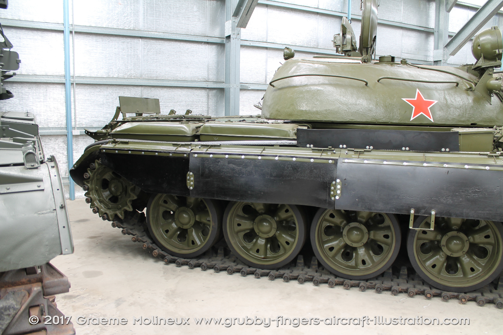 T-54-55%20Medium%20Tank%20Walkaround%20AAAM%202016%2008%20Graeme%20Molineux